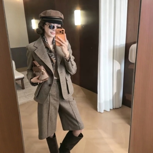 深圳老钱风人字纹细闪羊毛呢西装五分阔腿裤套装秋通勤职业两件套
