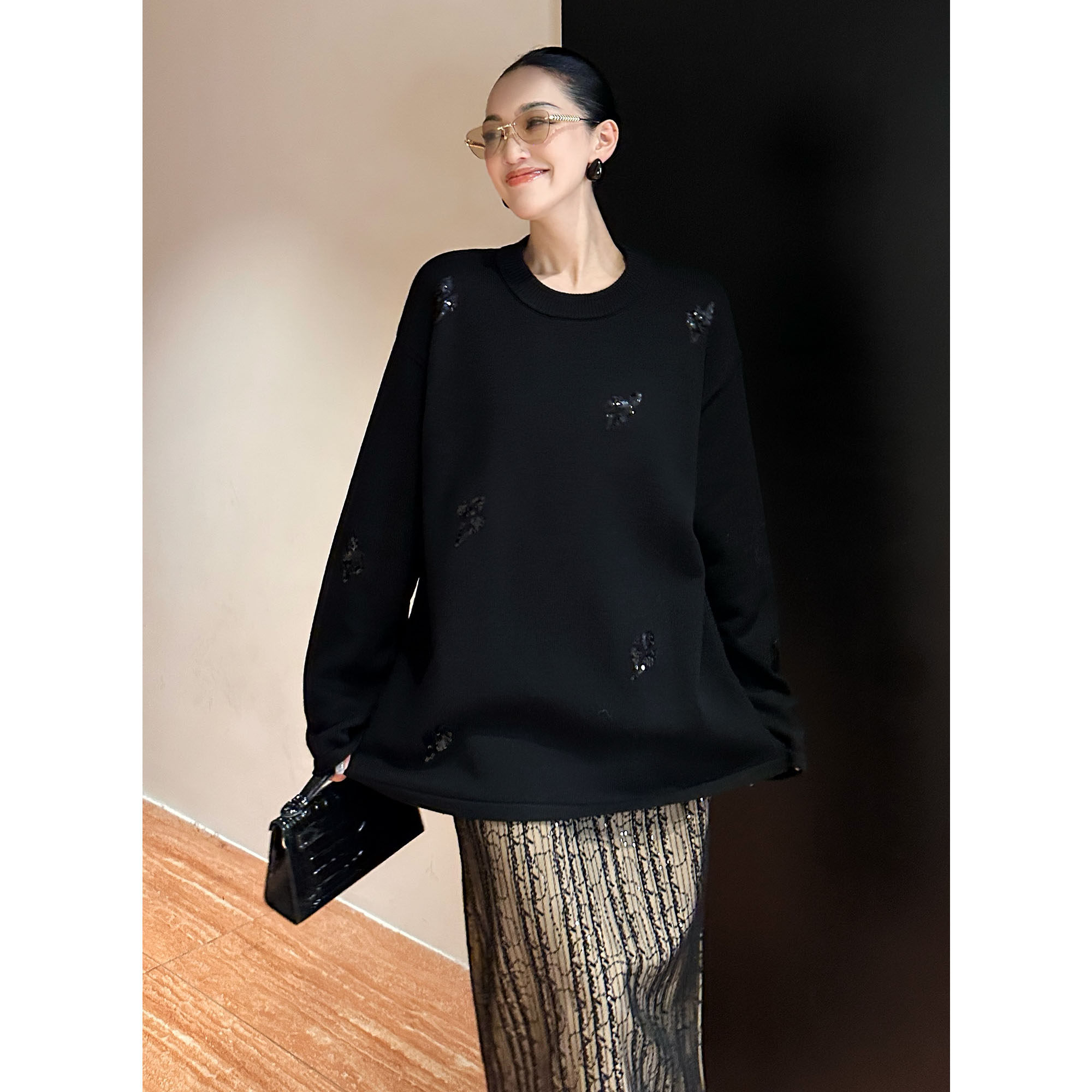 紫紫 簪花毛衣 无时间质感新老钱柔织亮片定位花毛衣黑色长袖外穿,女装/女士精品,毛衣,淘宝优惠券,粉丝福利购,淘宝优惠卷