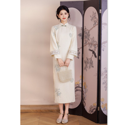 白色加厚冬装国风中式长款长袖改良旗袍2025新款年轻少女素雅旗袍