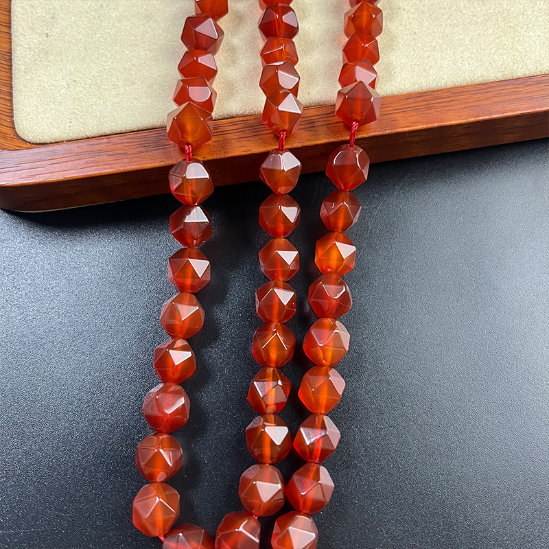 9mm红玛瑙油润十足钻石切面