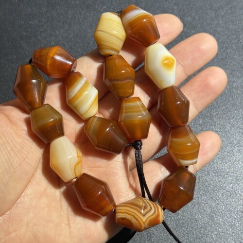 孤品天然焦糖色老玛瑙八棱珠约15*17mm散珠半成品Diy项链手链配珠