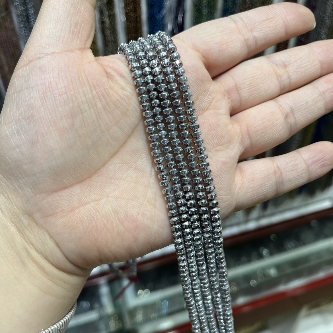 3.5*2.5mm黑胆石电镀银色飞碟散珠隔珠半成品38厘米长手链项链配