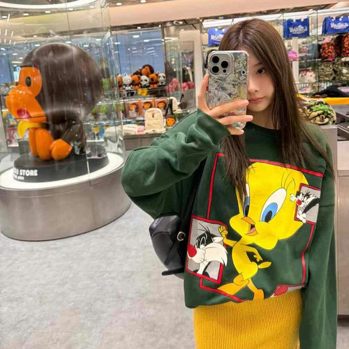 潮牌2025秋季新款可爱卡通小黄鸭印花绿色圆领卫衣女宽松萌趣外套