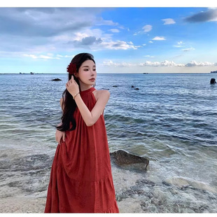 法式挂脖领无袖连衣裙女装夏季高级感独特宽松遮肉多巴胺复古长裙