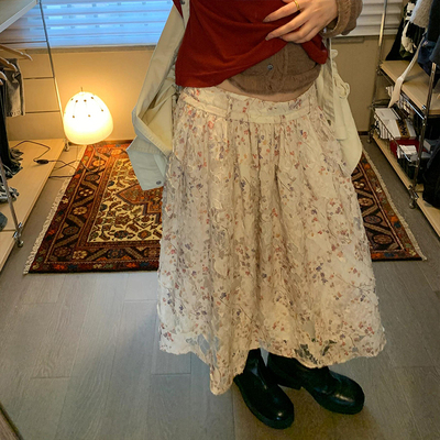 【现货】 镂空层次碎花半身裙干洗