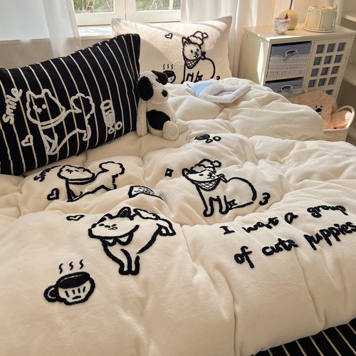 线条狗狗牛奶绒四件套