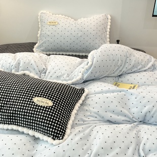 少女心秋冬保暖牛奶绒四件套波点撞色简约珊瑚绒床单被套2.0床品