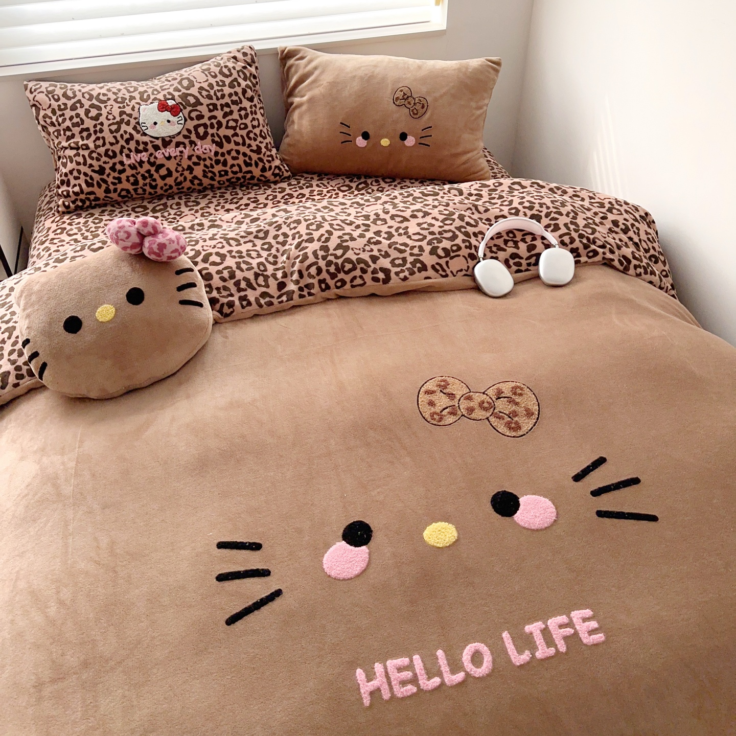 豹纹猫猫系列牛奶绒四件套