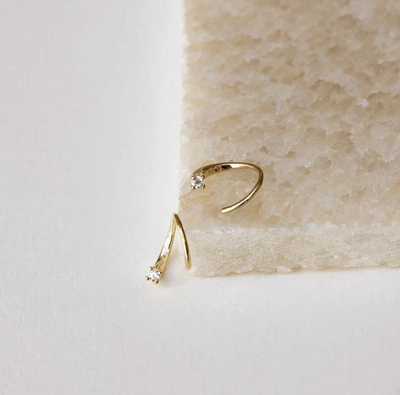 MINI BLOOM 彗星在旋转 纯银锆石耳钉 手作养耳洞耳钉后挂式耳饰