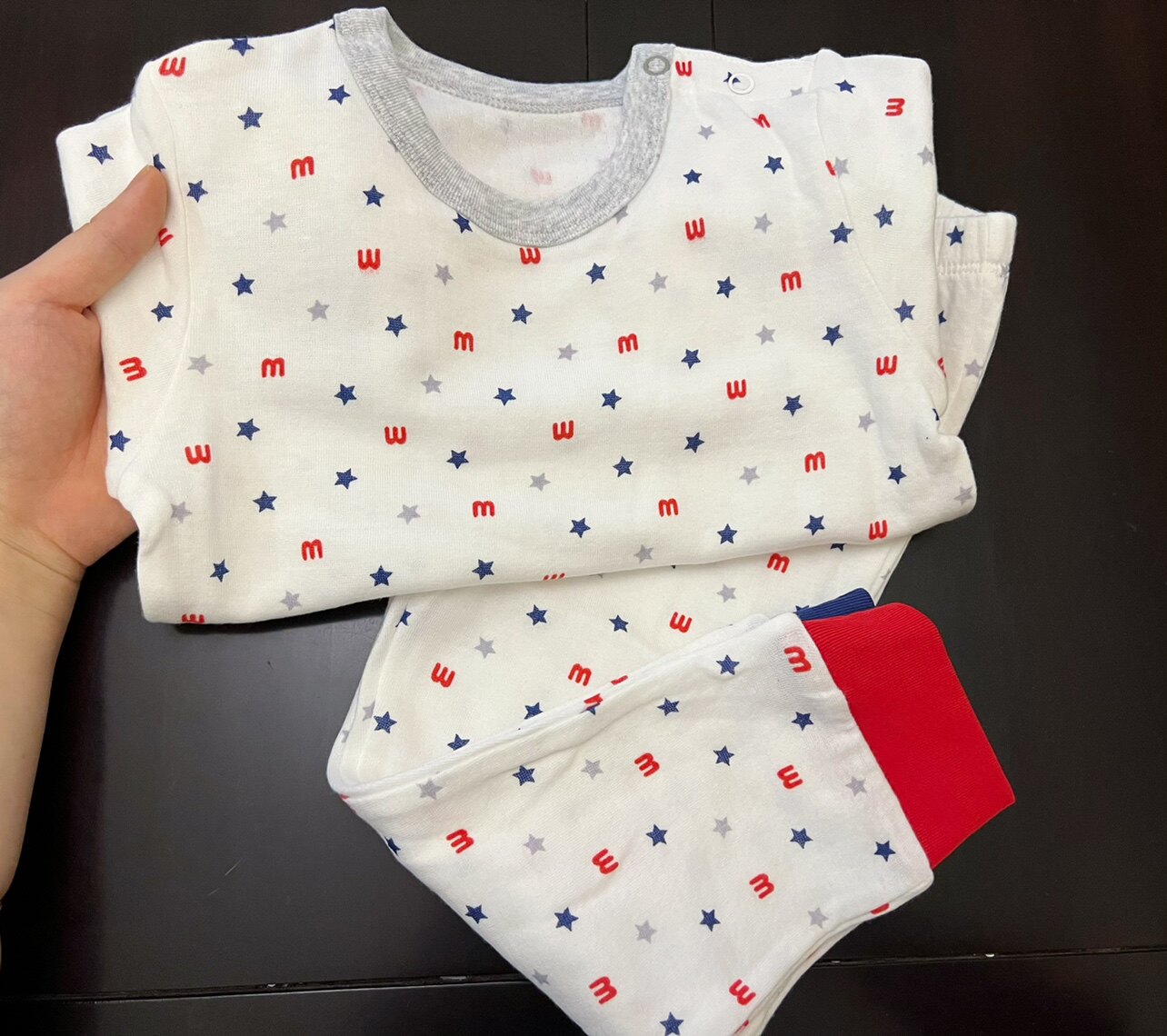 부드럽고 포근한 일본식 아동 잠옷 가을 겨울 남아 및 여아를 위한 귀여운 면 토끼와 곰 프린트의 부드러운 속옷 세트