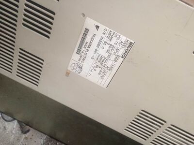 新款SGDB-1AADG驱动器安川