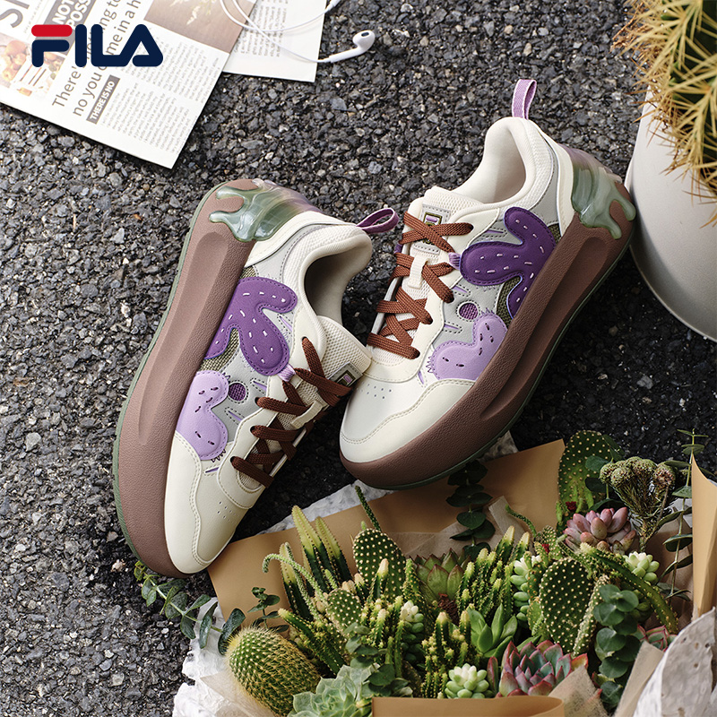 FILA斐乐女仙人掌厚底面包板鞋