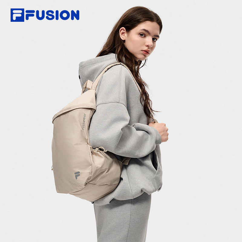 FILA FUSION斐乐轻量化背包防泼水户外新款双肩包登山包旅