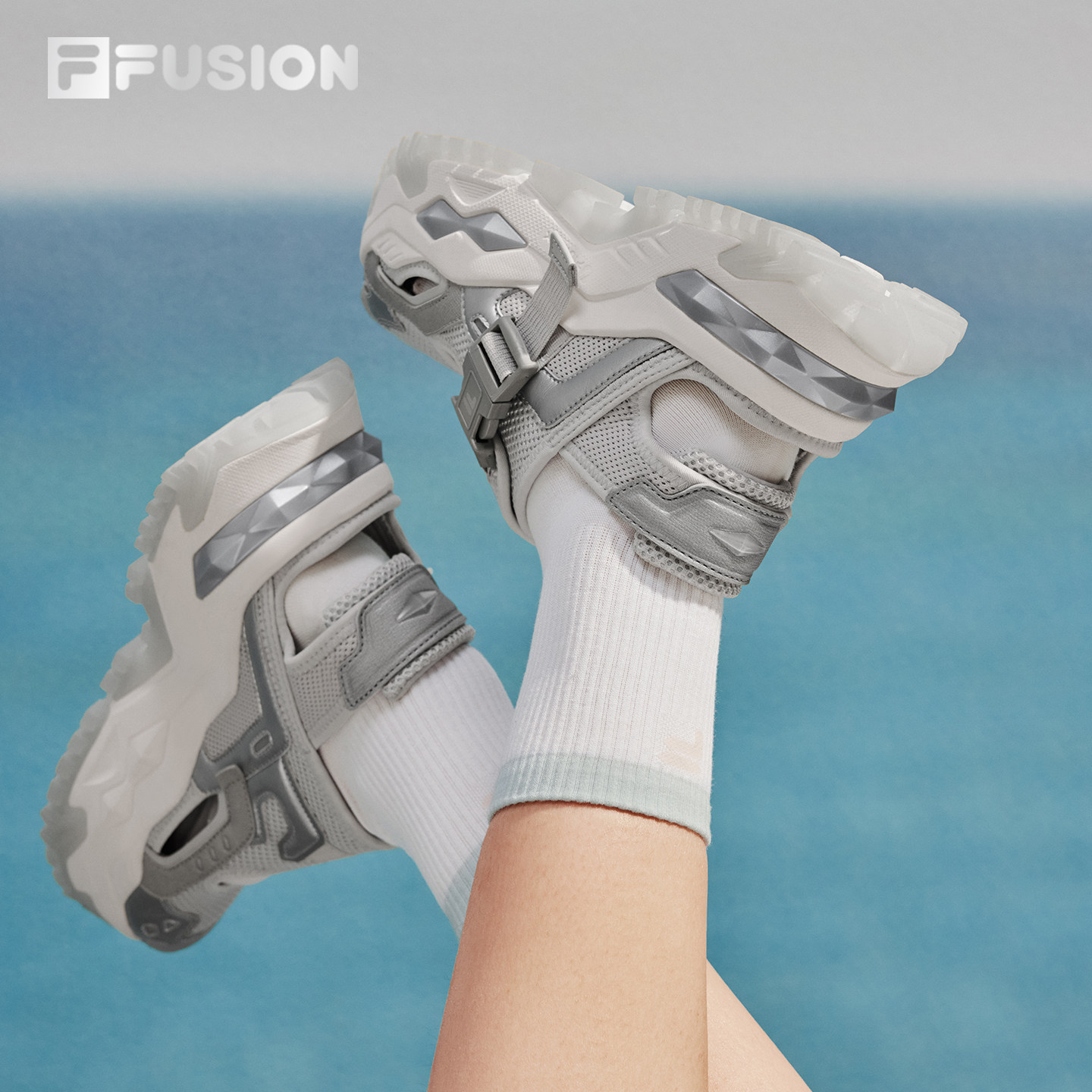 硬糖凉鞋丨FILA FUSION斐乐潮牌女鞋夏季厚底沙滩轻便透气