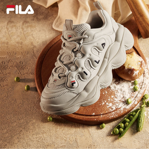 FILA斐乐女士老爹鞋运动鞋