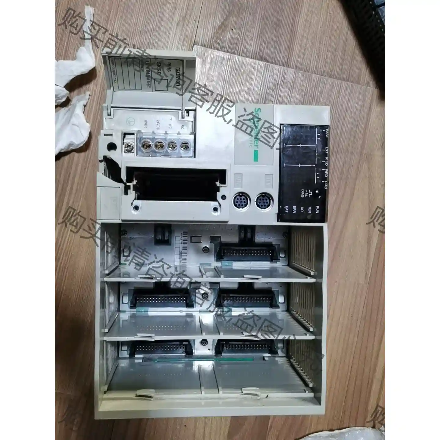 施耐dePLC TSX3721101电源电压DC24V，成色九 先议价 包上机好用
