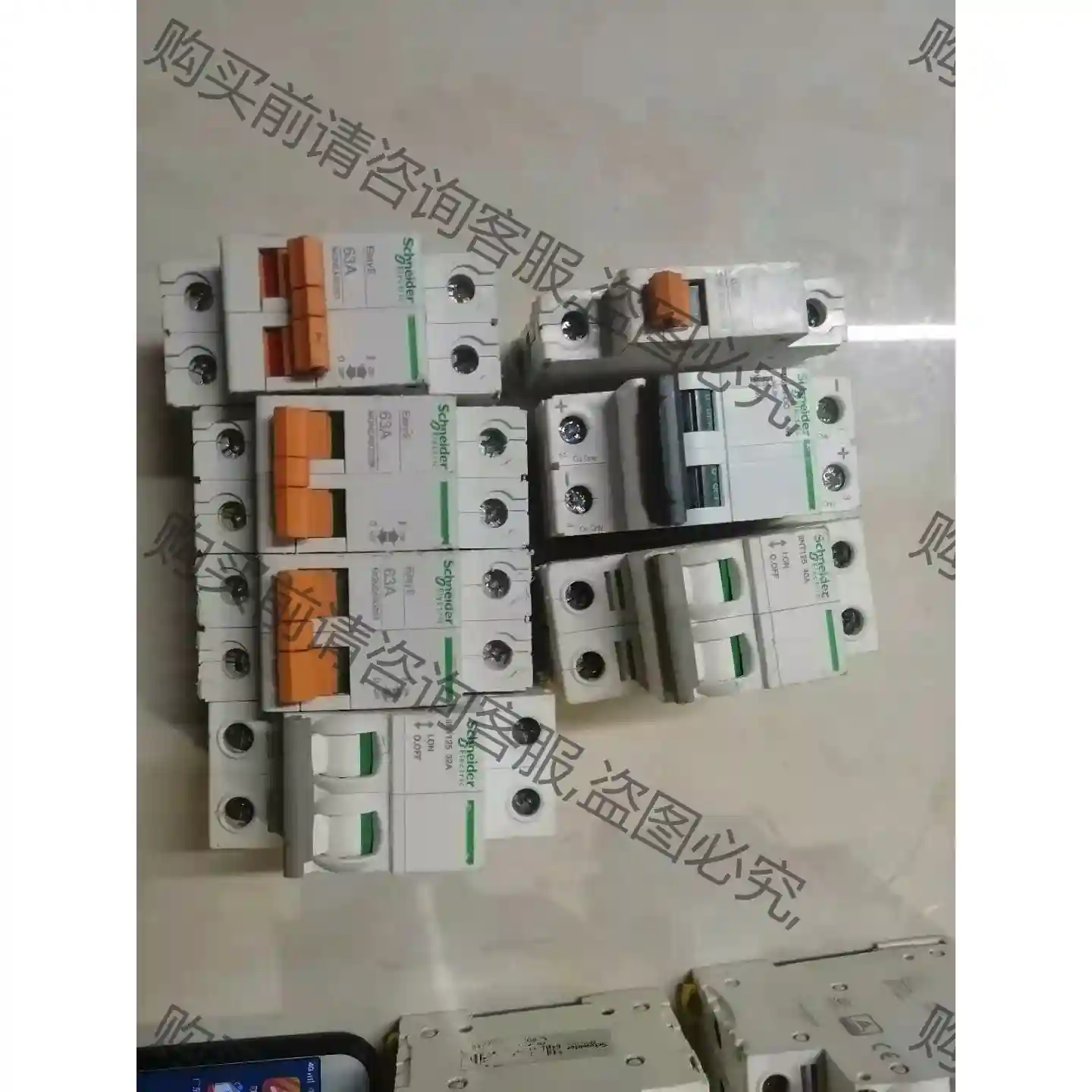 施耐de 隔离开关 iINT2p. 32A 1个，40A1个， 先议价 包上机好用