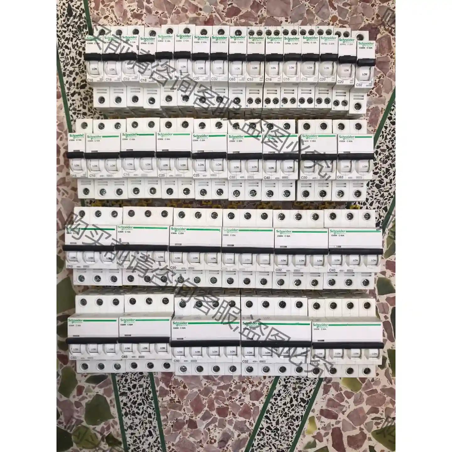 A9施i耐de1p2A一4p63A，拆机正品，功能完好，成色好 先议价 包上