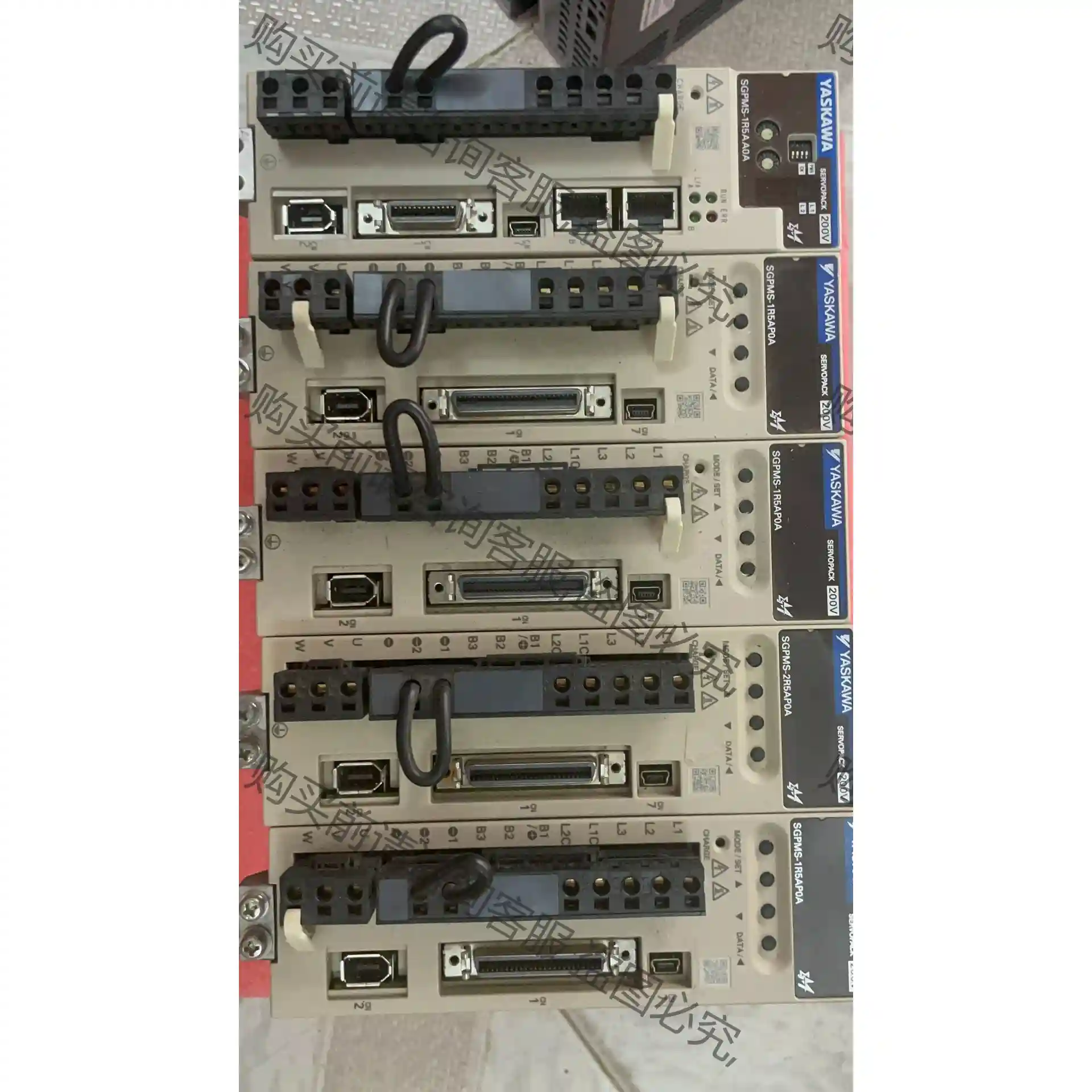 安川 SGPMS-1R5AP0A 300W驱动器 先议价 包上机好用