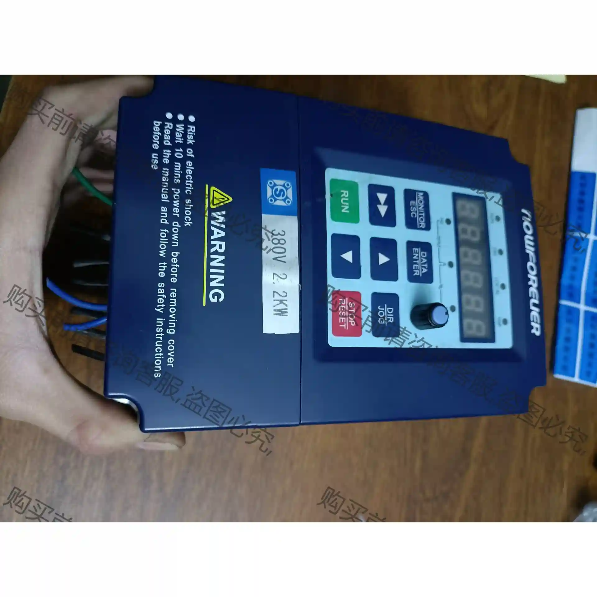 南方安华A100T2R2G/3R7P变频器 先议价 包上机好用