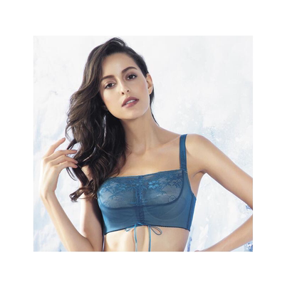 薄款显胸小调整型内衣