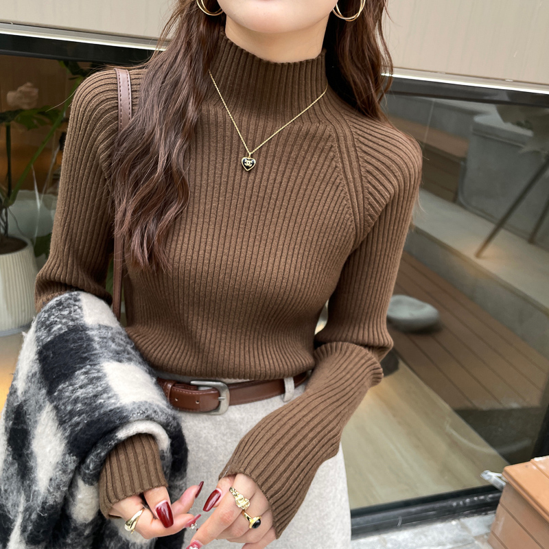 修身百搭半高领针织打底衫
