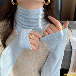 蓝色高领加绒白色打底衫女内搭2026秋冬新款高级感堆堆领长袖上衣