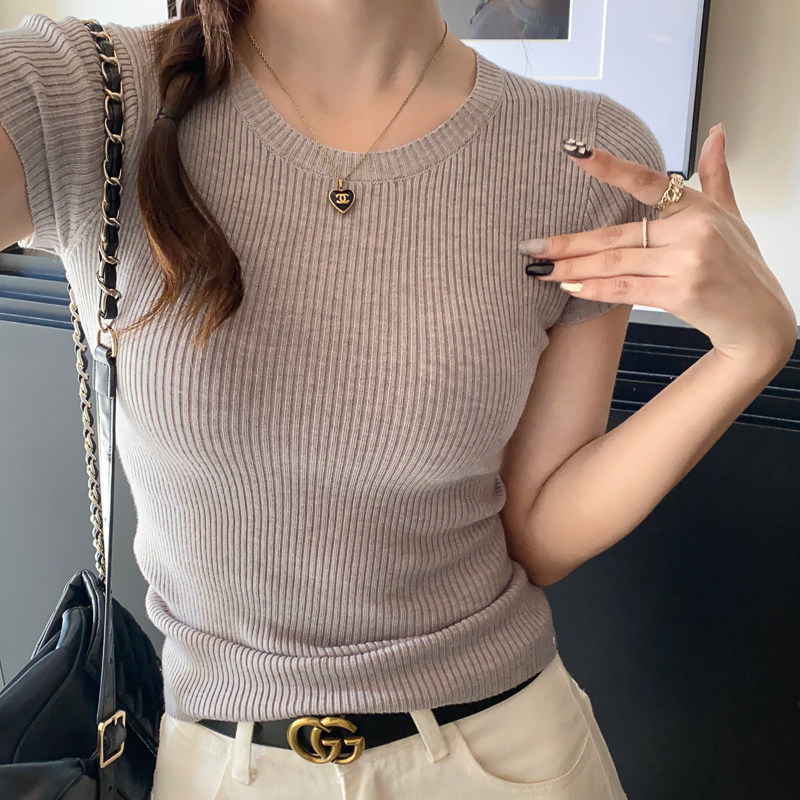 夏季薄款冰丝正肩T恤女2026年新款修身紧身上衣灰色针织短袖体恤