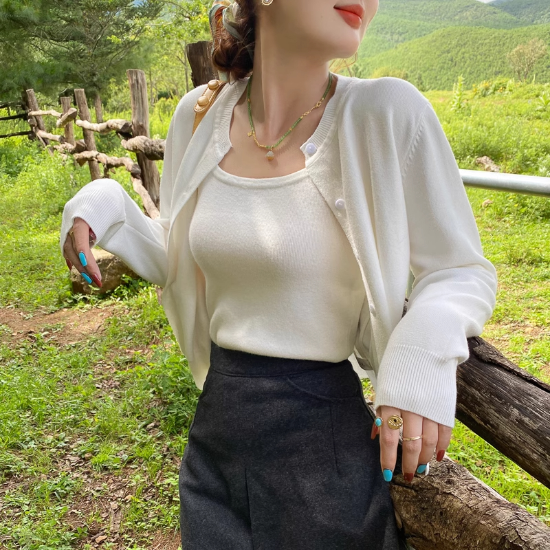 白色刺绣开衫女毛衣外套打底上衣