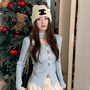 龙妹家蓝色V领蕾丝打底衫毛衣女内搭2025新款冬季巨好看针织上衣