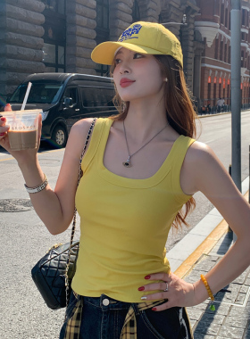龙妹家黄色吊带背心女内搭外穿春夏新款大码多巴胺绝美无袖小上衣