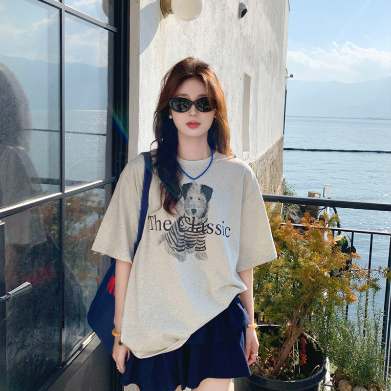 白色宽松圆领印花短袖T恤女