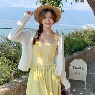 黄色收腰吊带连衣裙女装2025夏季新款海边度假小个子漂亮白色长裙