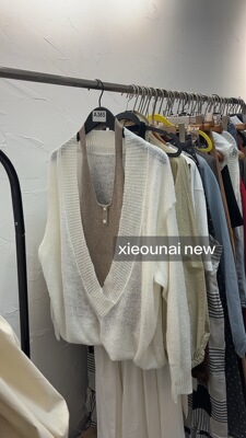 谢欧奈实体店春季新款 挂脖背心加针织衫假两件宽松针织衫女