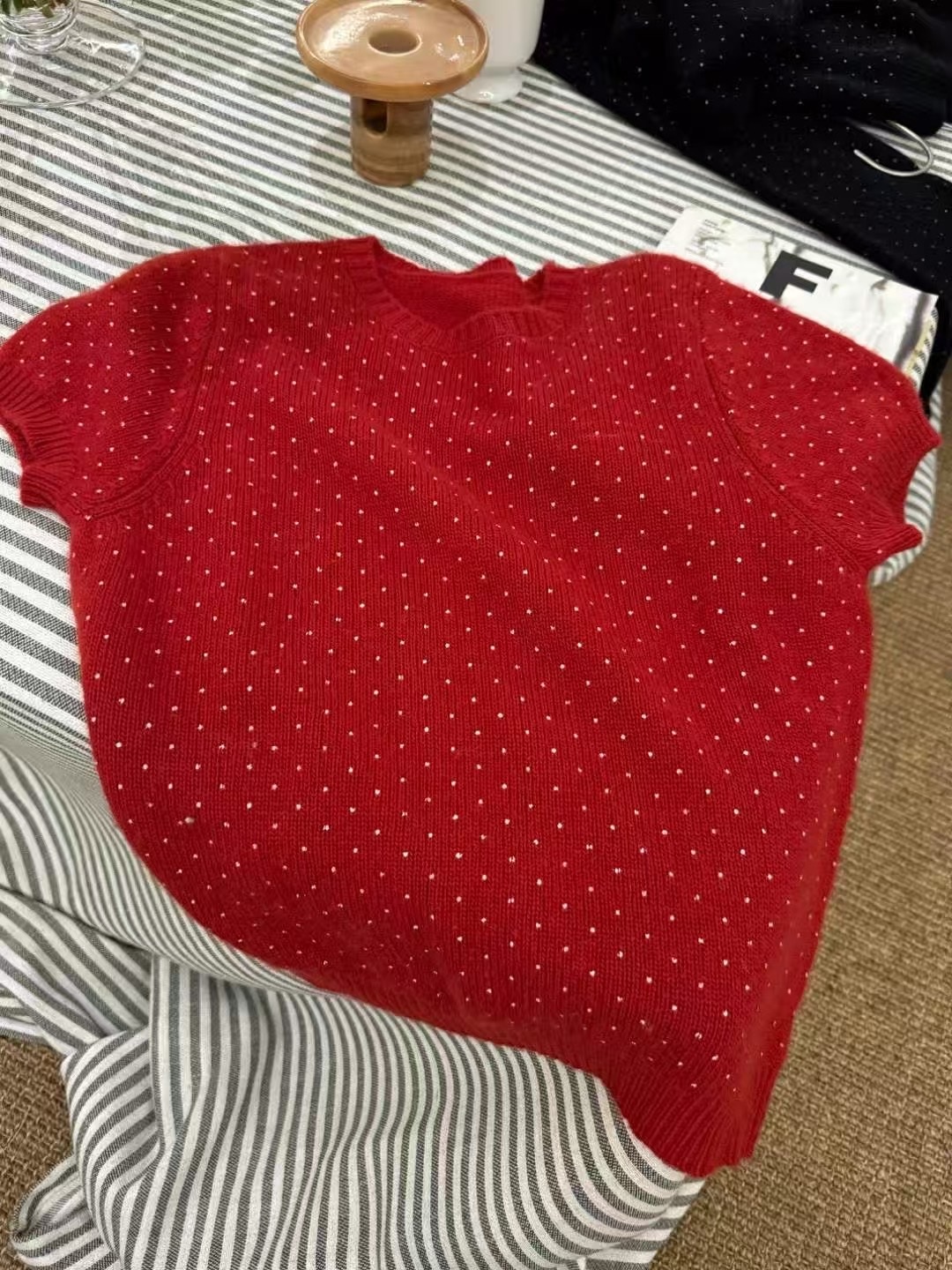 杭州NUT档口秋季新品 很洋气的红色波点短袖针织衫毛衣女