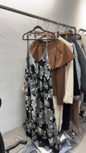 谢欧奈实体店春夏新款 黑色花朵宽松吊带裙长裙连衣裙女