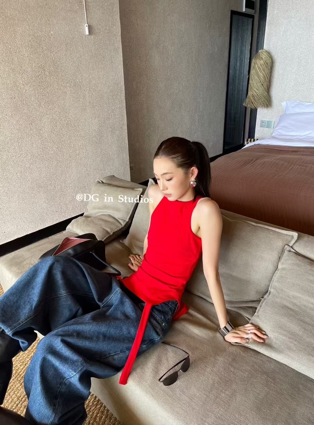 十三行DG正版早秋新款 个性款洋气紧身弹力纯色背心女