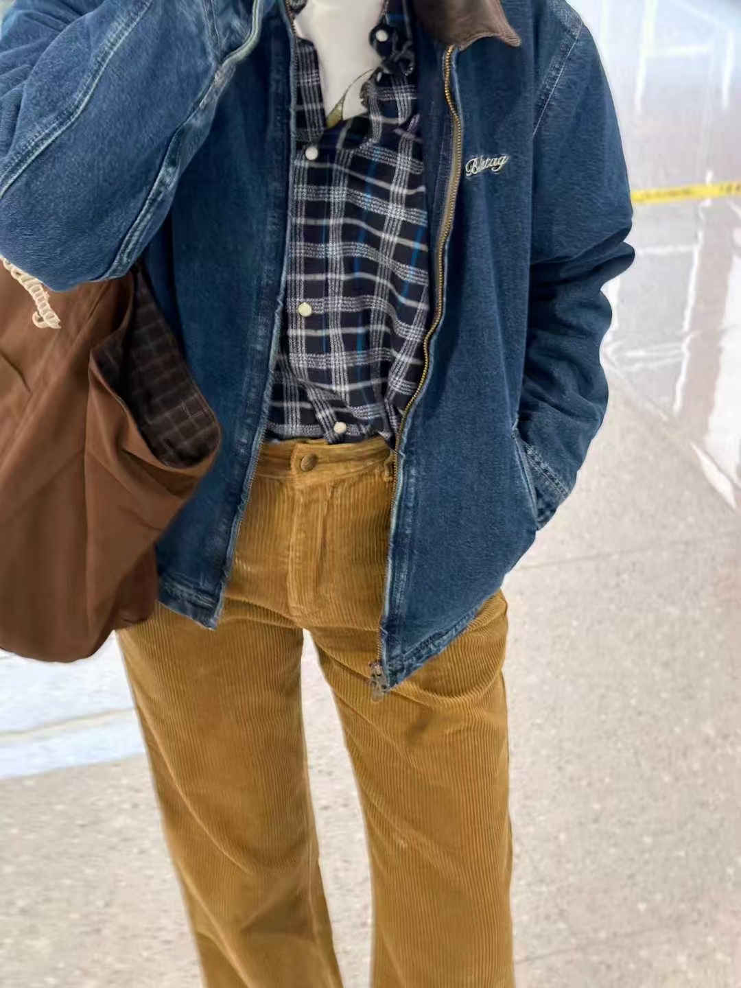 BELLATAG正版冬季新款 里面都是红色毛毛加厚牛仔外套女