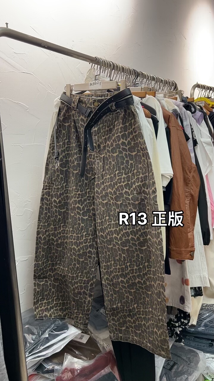 R13正品早秋新款 太爱这个豹纹牛仔裤啦 很特别 女