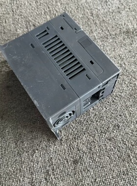 议价Perfecta变频器2.2KW功率380V三相输入输