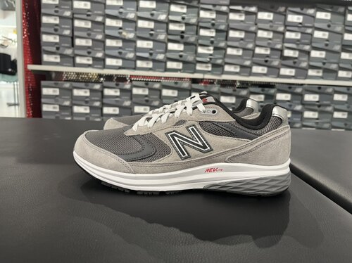 运动休闲老爹鞋NEWBALANCE