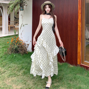 度假风法式波点吊带连衣裙女夏季荷叶边超仙裙子修身收腰a字长裙