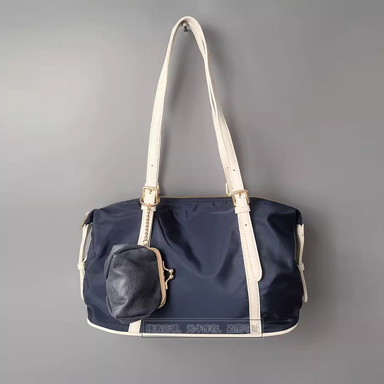 惊喜款大气单肩包通勤包法棍包