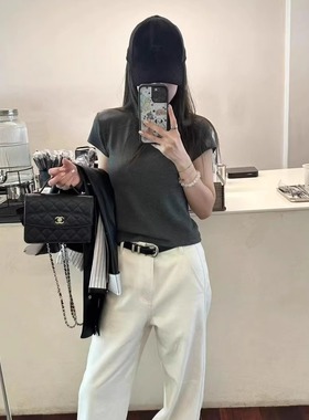 oker正版 人手bi备 颜色hin好看 质量好的灰色短袖tee