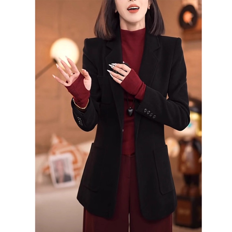 春季黑色韩系高级感气质复古显瘦百搭设计西装外套女休闲西服开叉