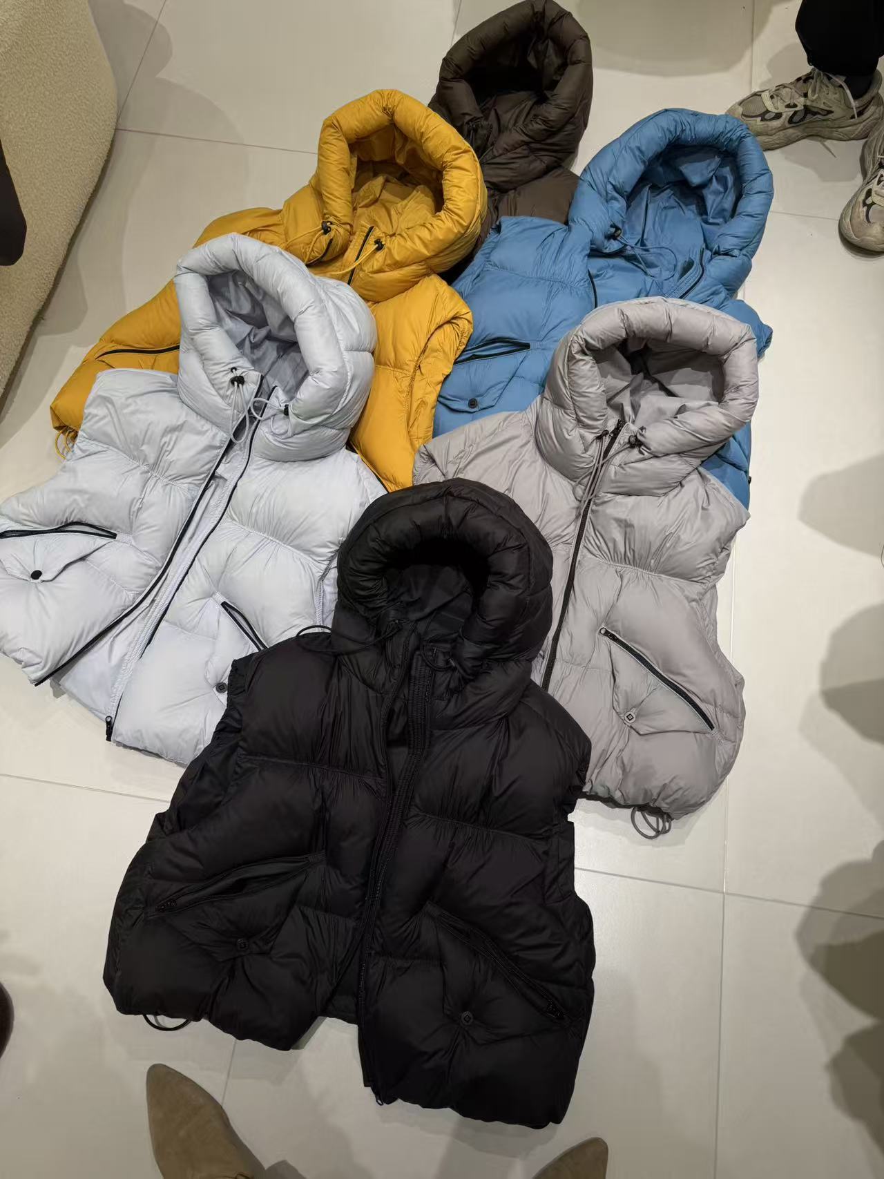 高品质连帽羽绒服马甲女宽松显瘦百搭背心坎肩外套