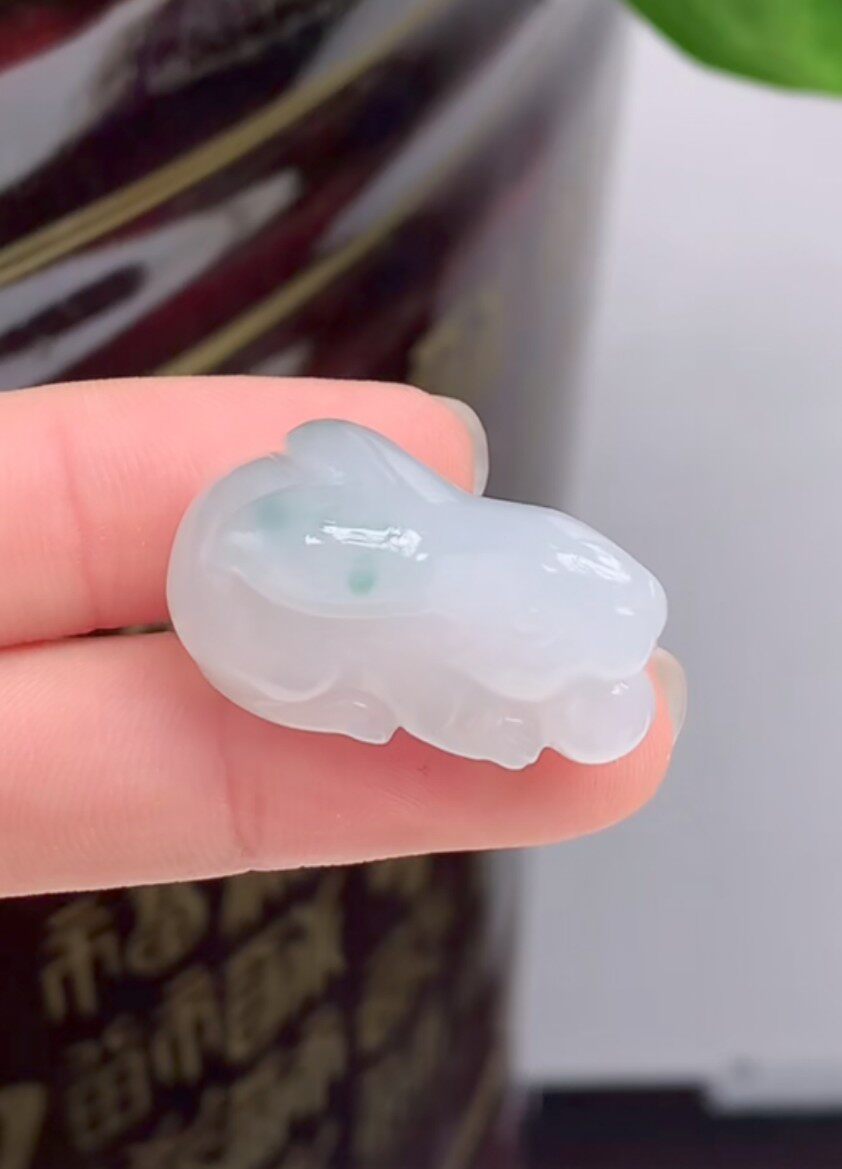 翡翠生肖兔吊坠玉挂件小挂件缅甸颈饰