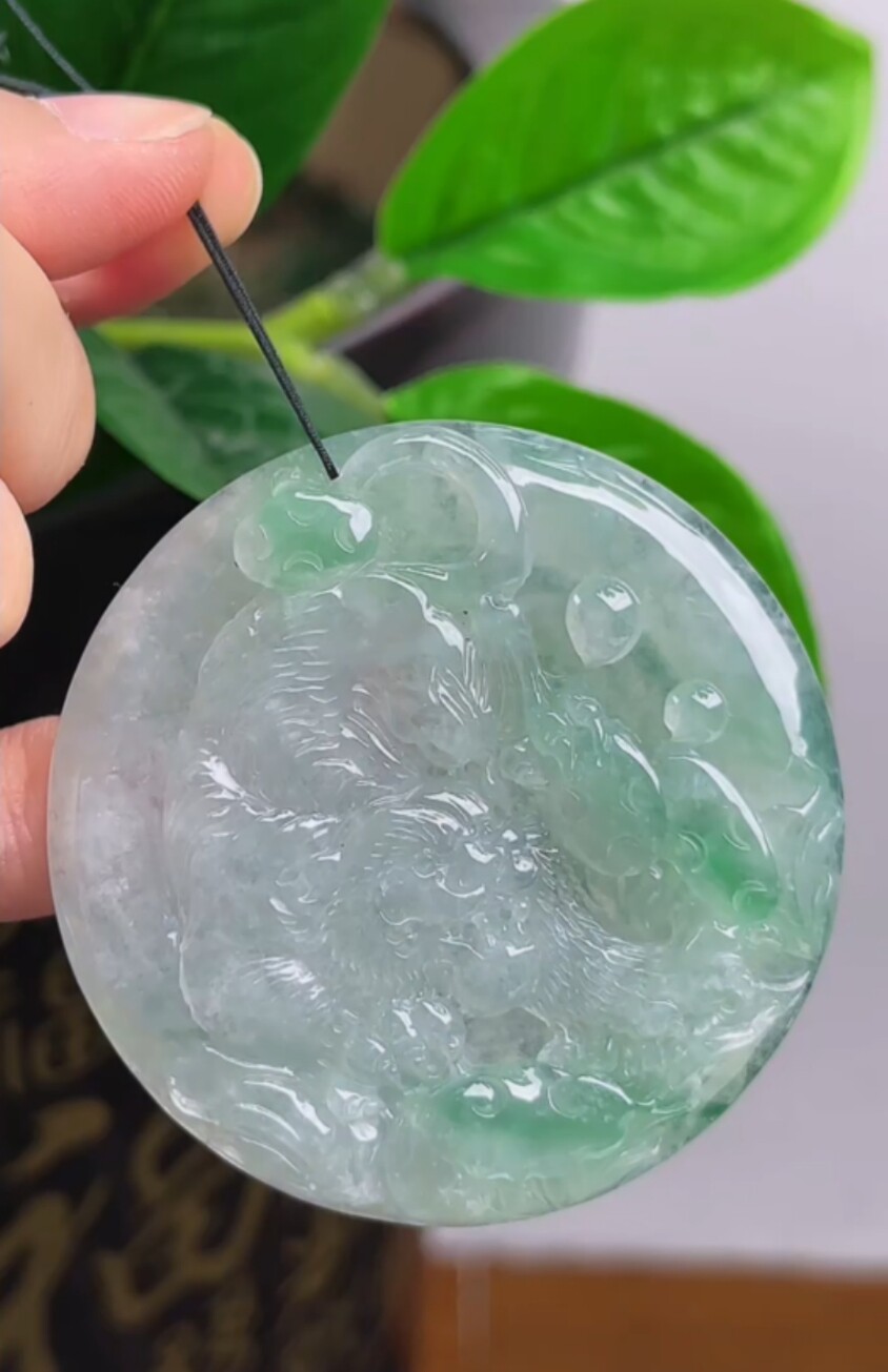 翡翠生肖虎牌玉坠冰飘绿花冰种缅甸天然老坑A男女生肖玉佩翡翠虎