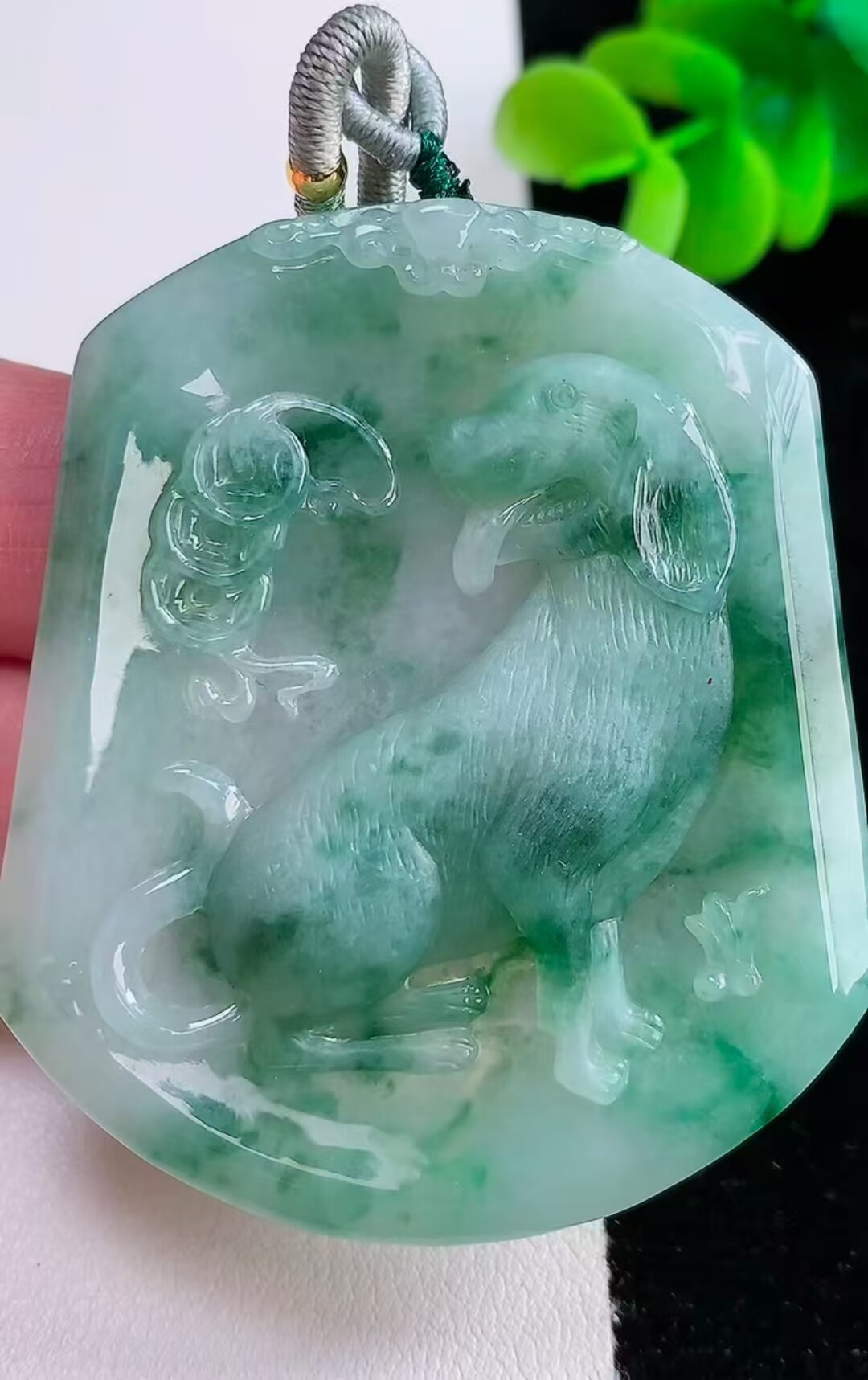 天然翡翠生肖狗牌玉坠吊坠男女生颈饰