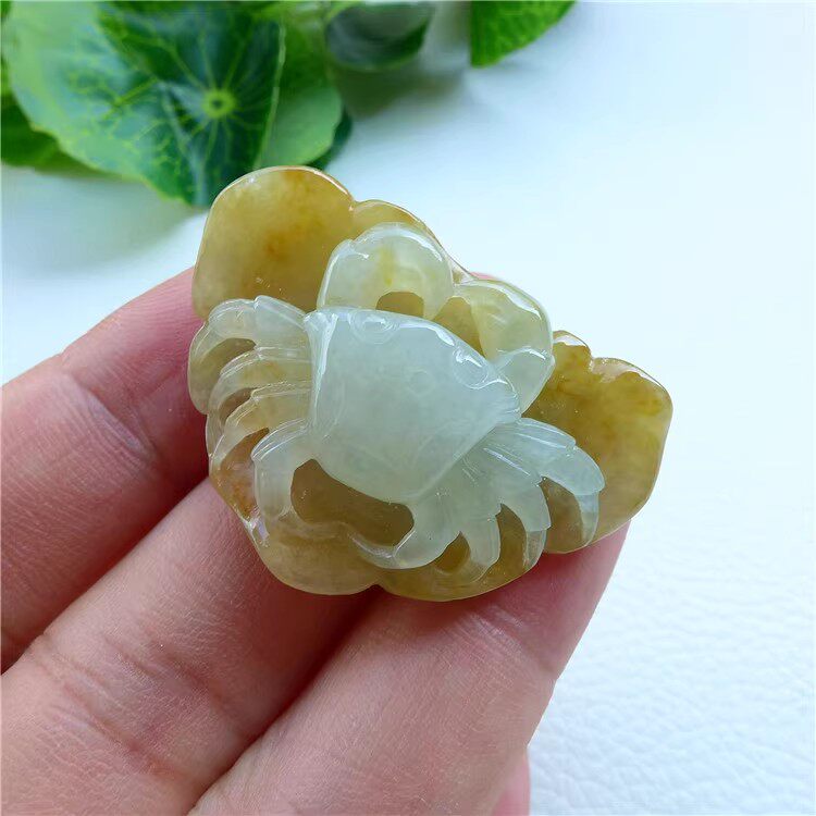 天然翡翠黄翡玉质细腻精雕